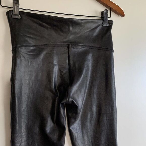 SPANX Faux Leather Shiny Leatherette LEGGINGS-BLACK #2437-Size small - Picture 5 of 6